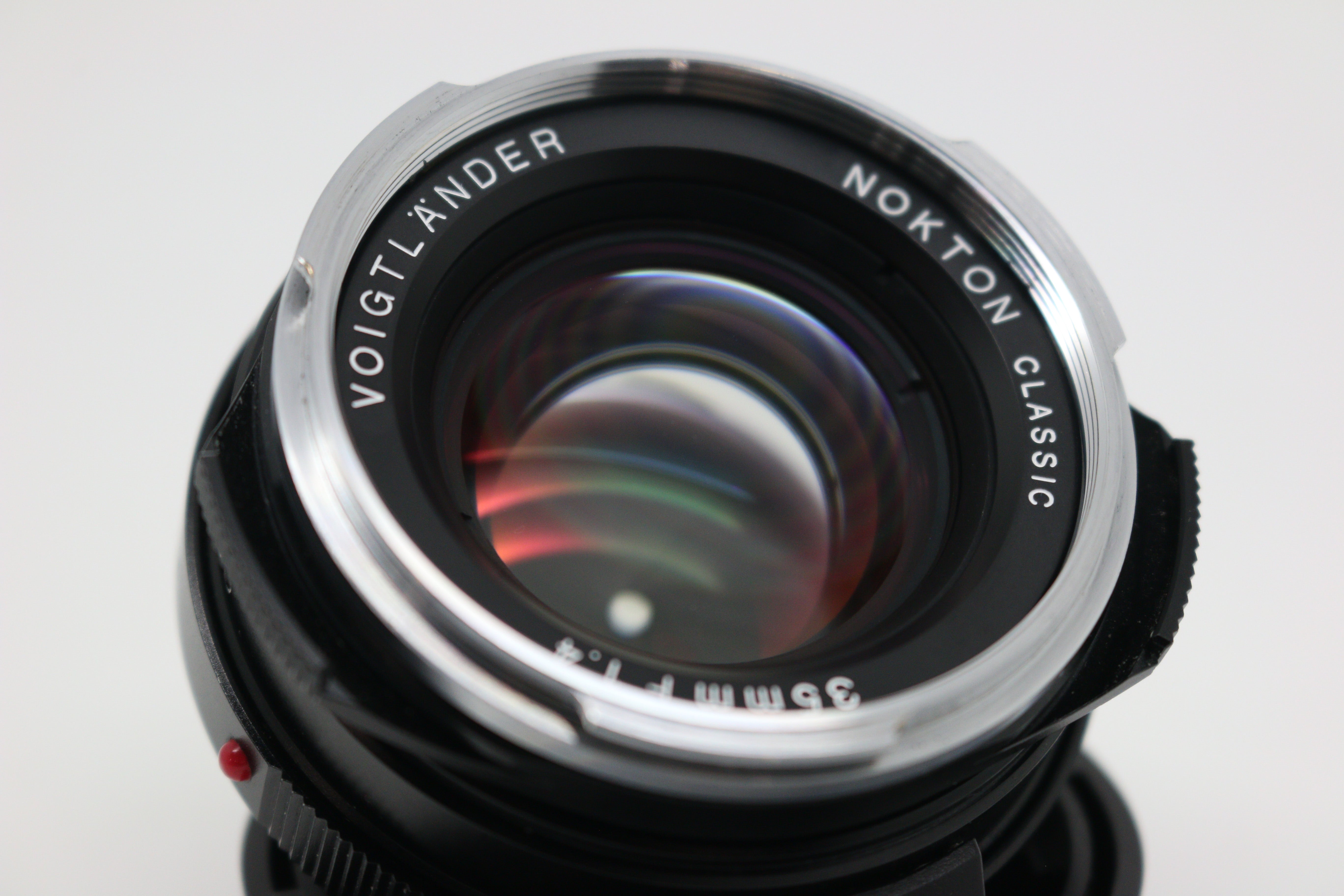 Voigtländer 35mm f/1.4 NOKTON Classic (MC) Lens