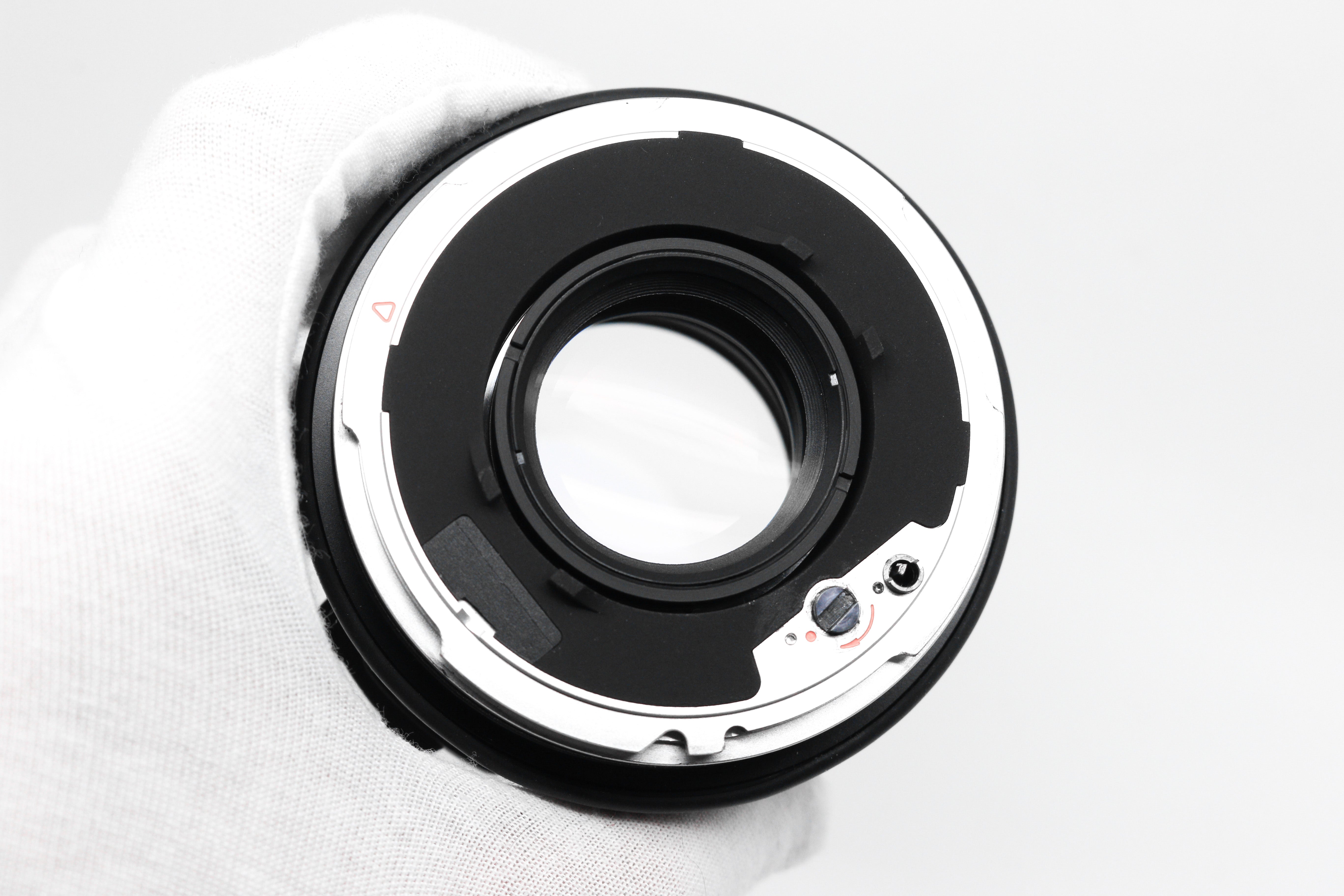 Hasselblad 501CM w/ Carl Zeiss Planar 80mm f/2.8 Lens