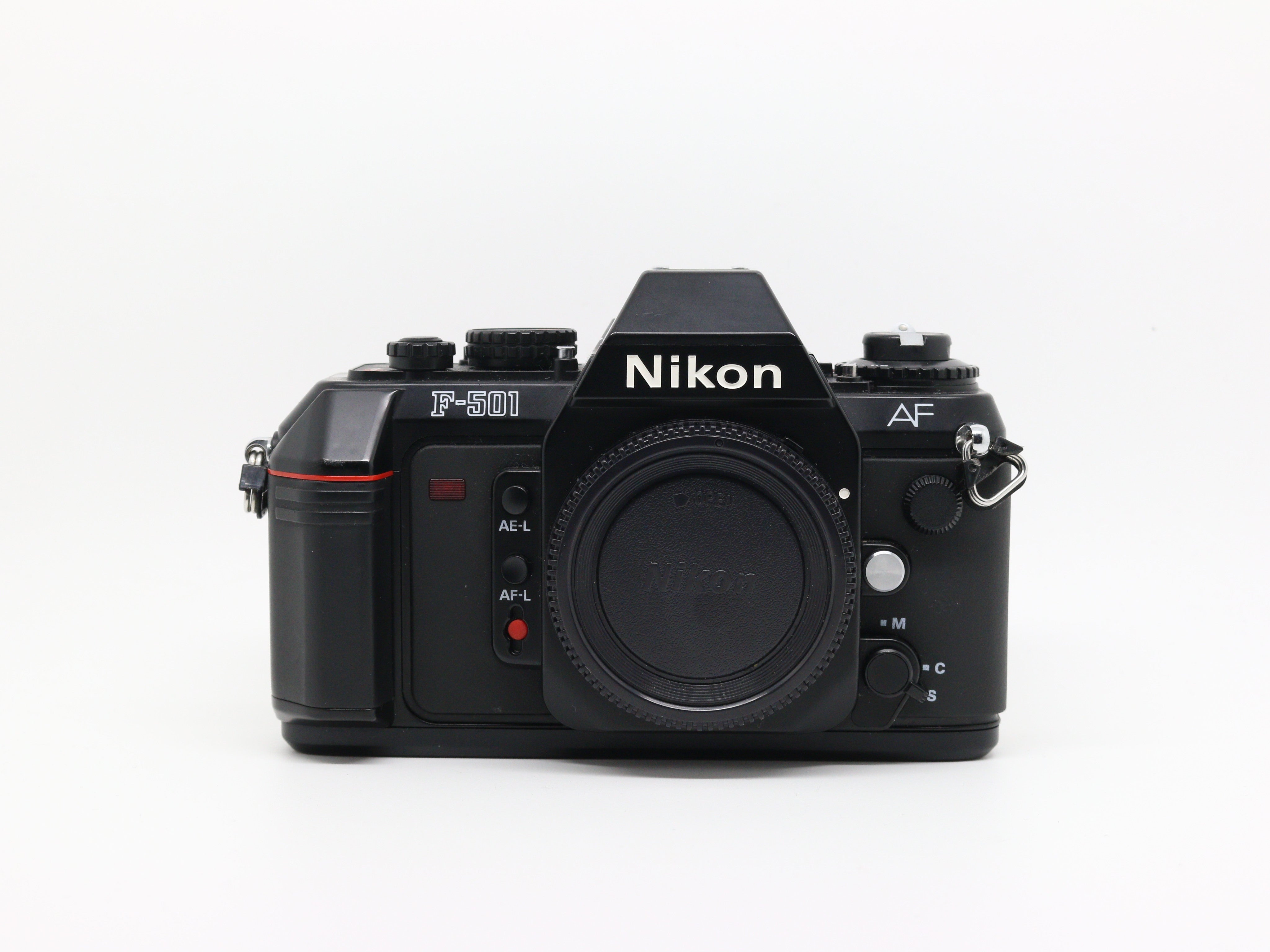Nikon F501