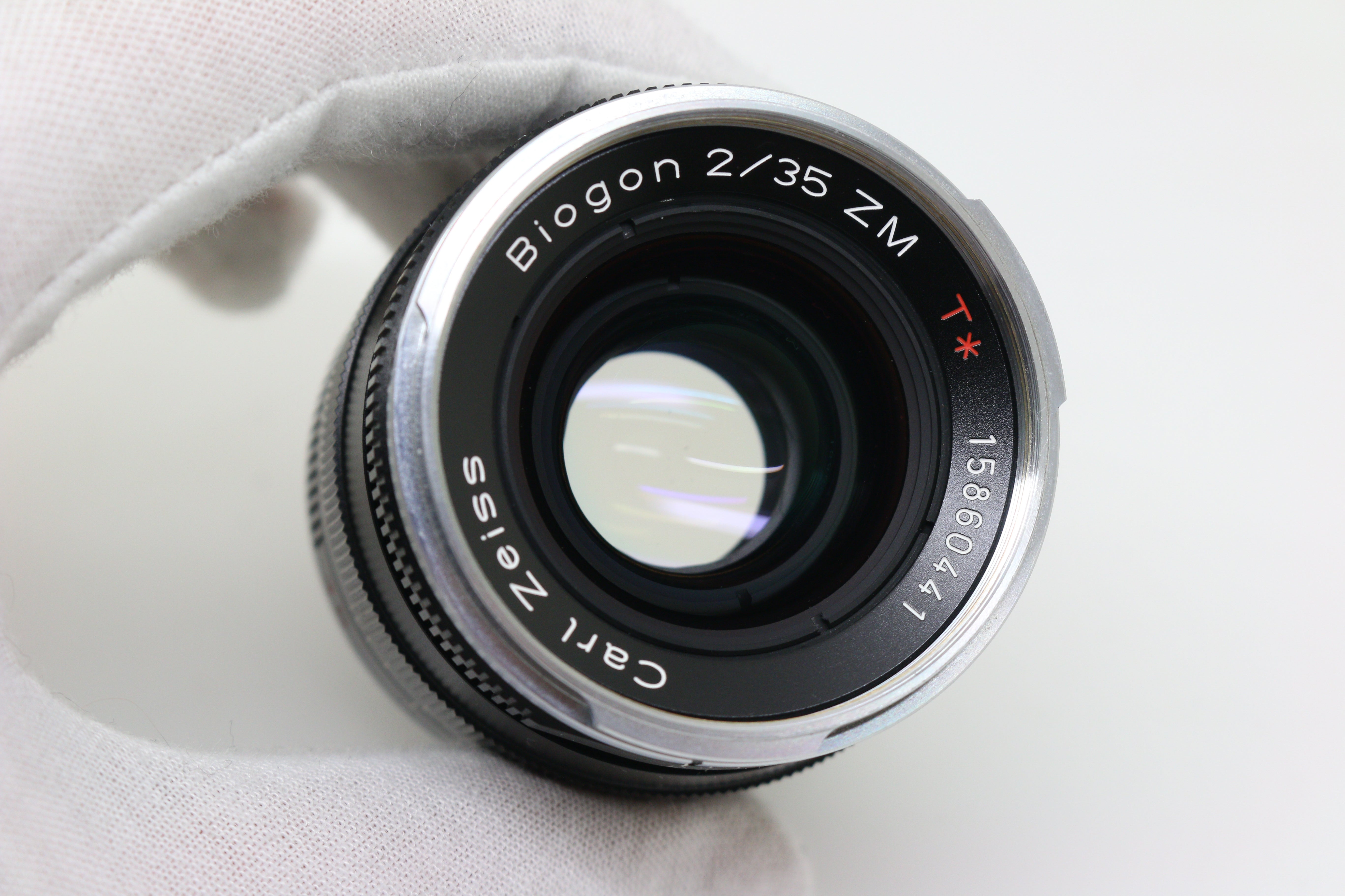 Carl Zeiss Biogon T* 35mm F/2 ZM Lens